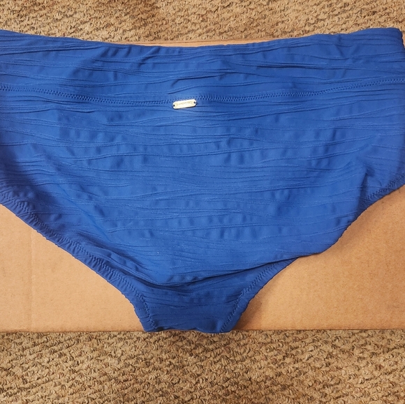 Blue  Tankini with Textured Trim - Picture 3 of 7